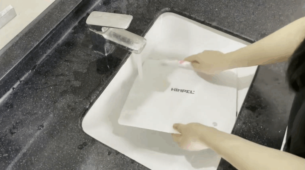 힘펠 화장실 환풍기 셀프 청소 직접 후기 – 초보도 10분만에 3 힘펠 화장실 환풍기 셀프 청소2