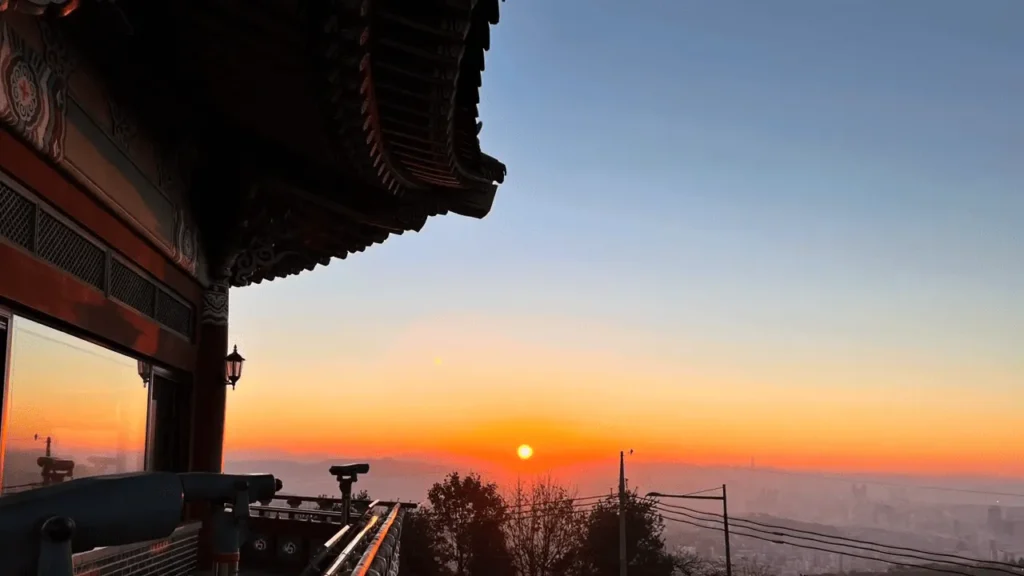 🌅 서울 해돋이 일출 명소 추천 : 도심 속 새해의 붉은 태양을 만나는 곳 8 서울 해돋이 일출 명소 추천