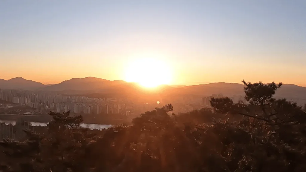 🌅 서울 해돋이 일출 명소 추천 : 도심 속 새해의 붉은 태양을 만나는 곳 4 서울 해돋이 일출 명소 추천